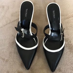 White House Black Market 4” heels